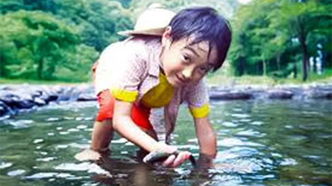 【素泊まり】越後湯沢駅から無料送迎バスで約5分♪隣接NASPAの温泉・プール・フィットネスが無料！